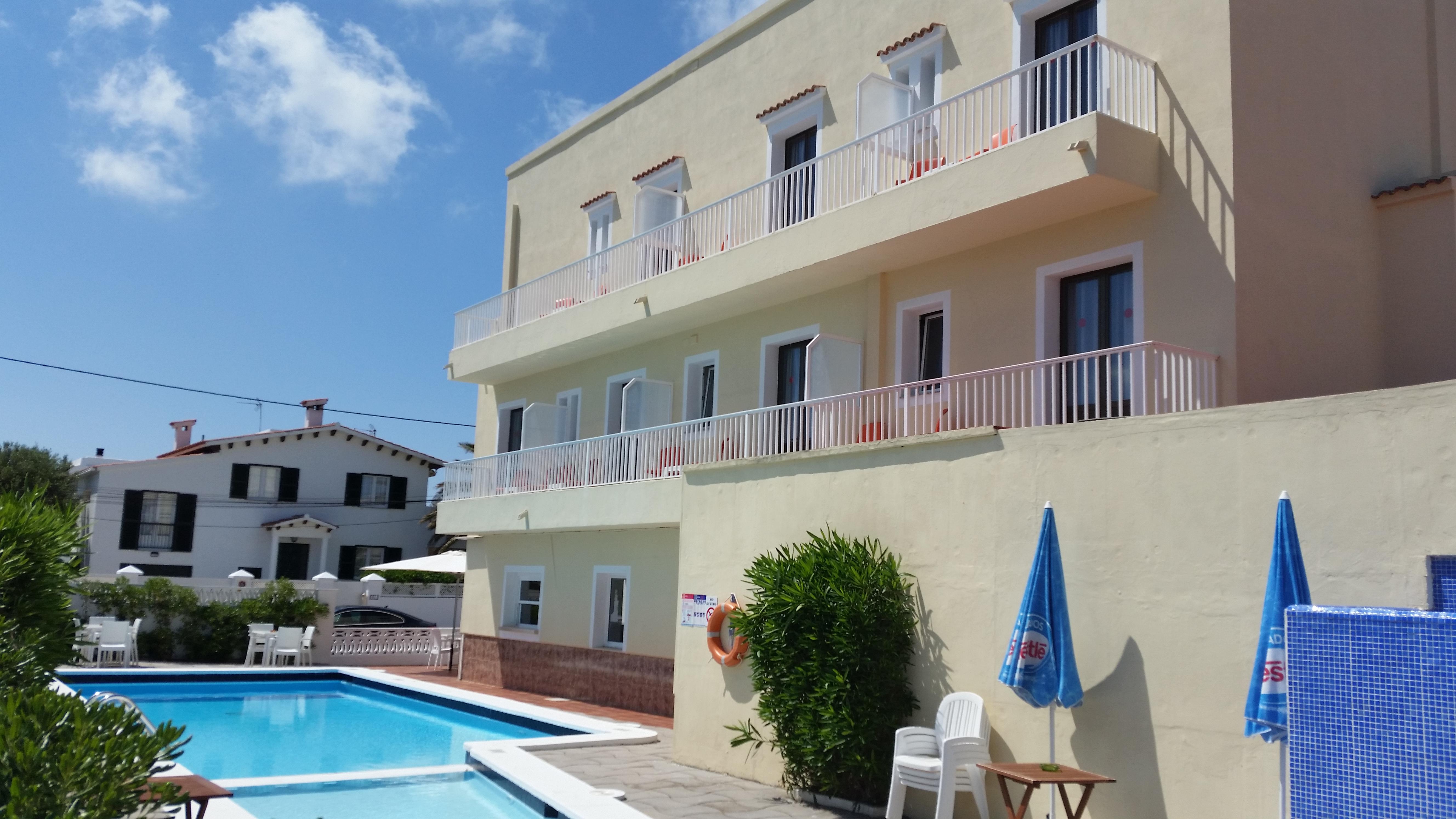 Hotel Madrid Ситадела Екстериор снимка