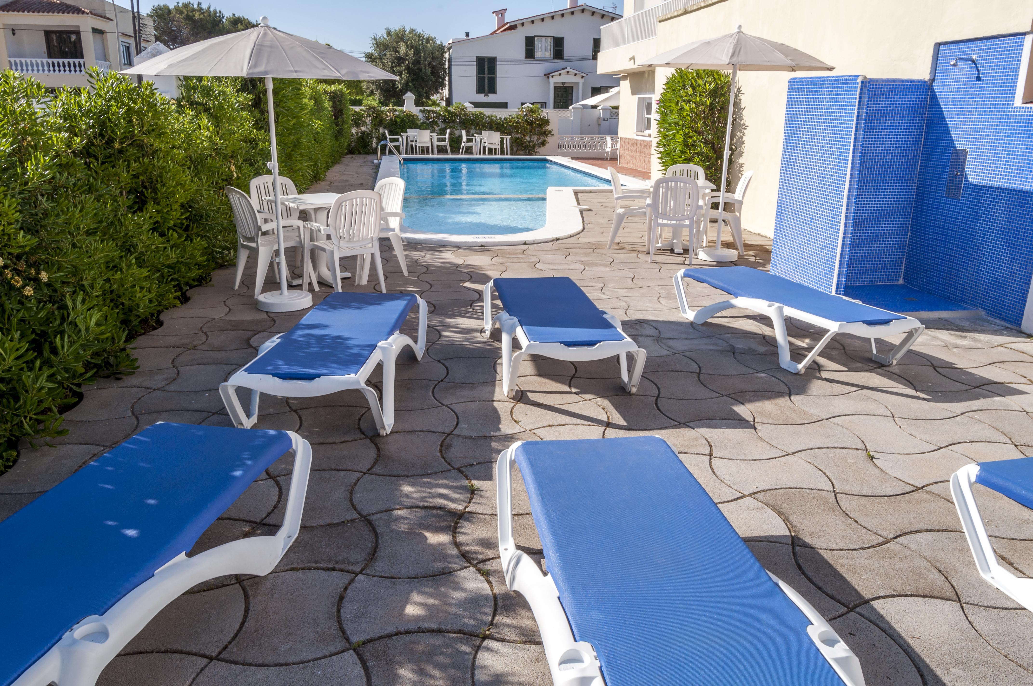 Hotel Madrid Ситадела Екстериор снимка