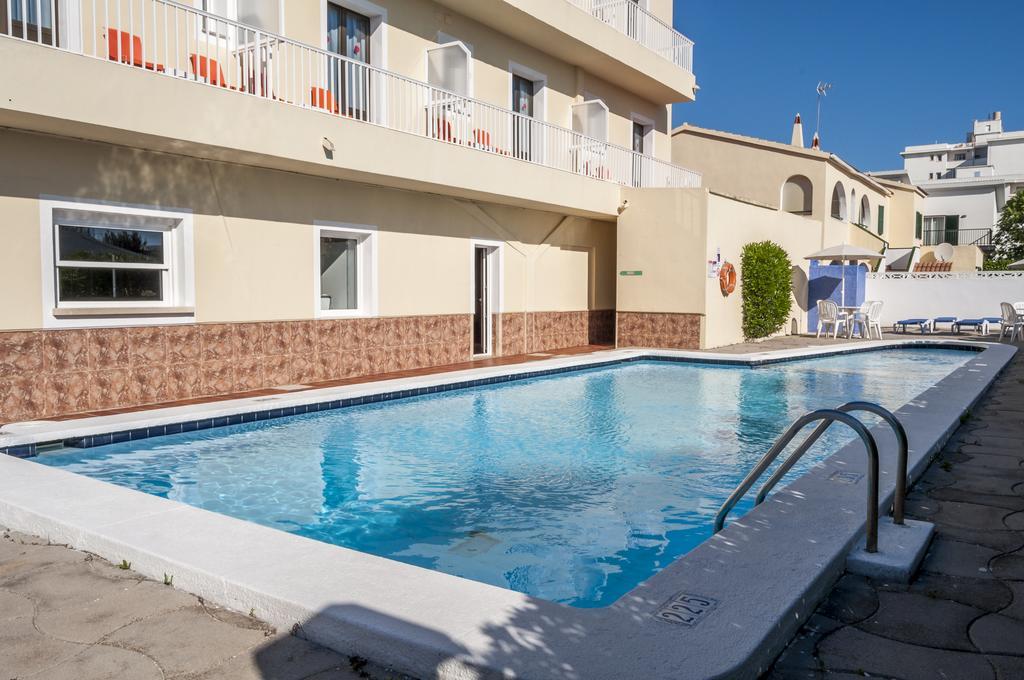 Hotel Madrid Ситадела Екстериор снимка