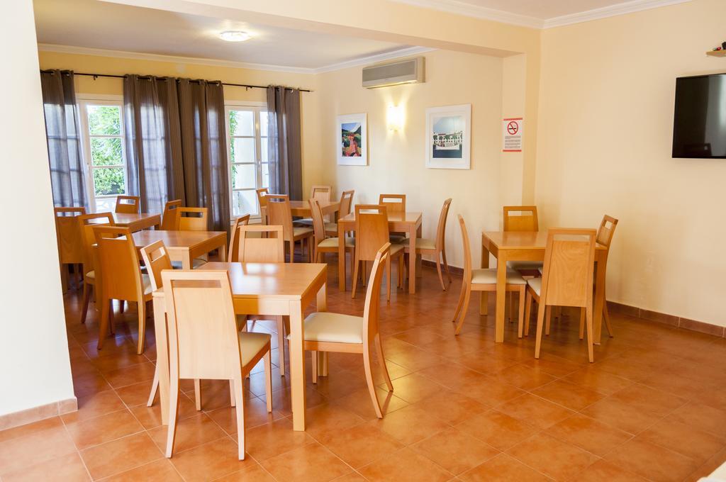 Hotel Madrid Ситадела Екстериор снимка
